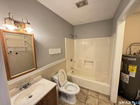 975 Meriden Road Waterbury CT 06705