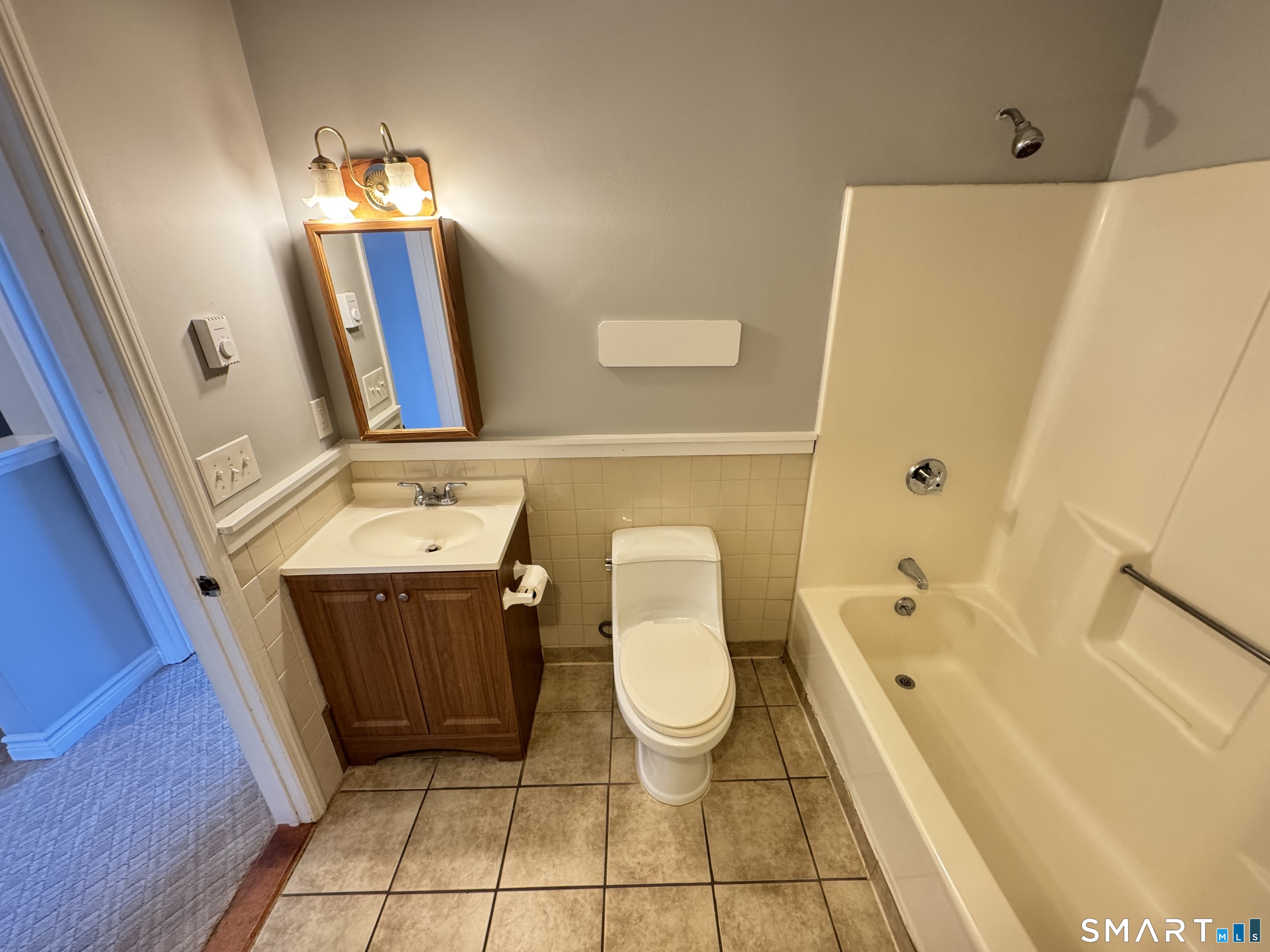 975 Meriden Road Waterbury CT 06705