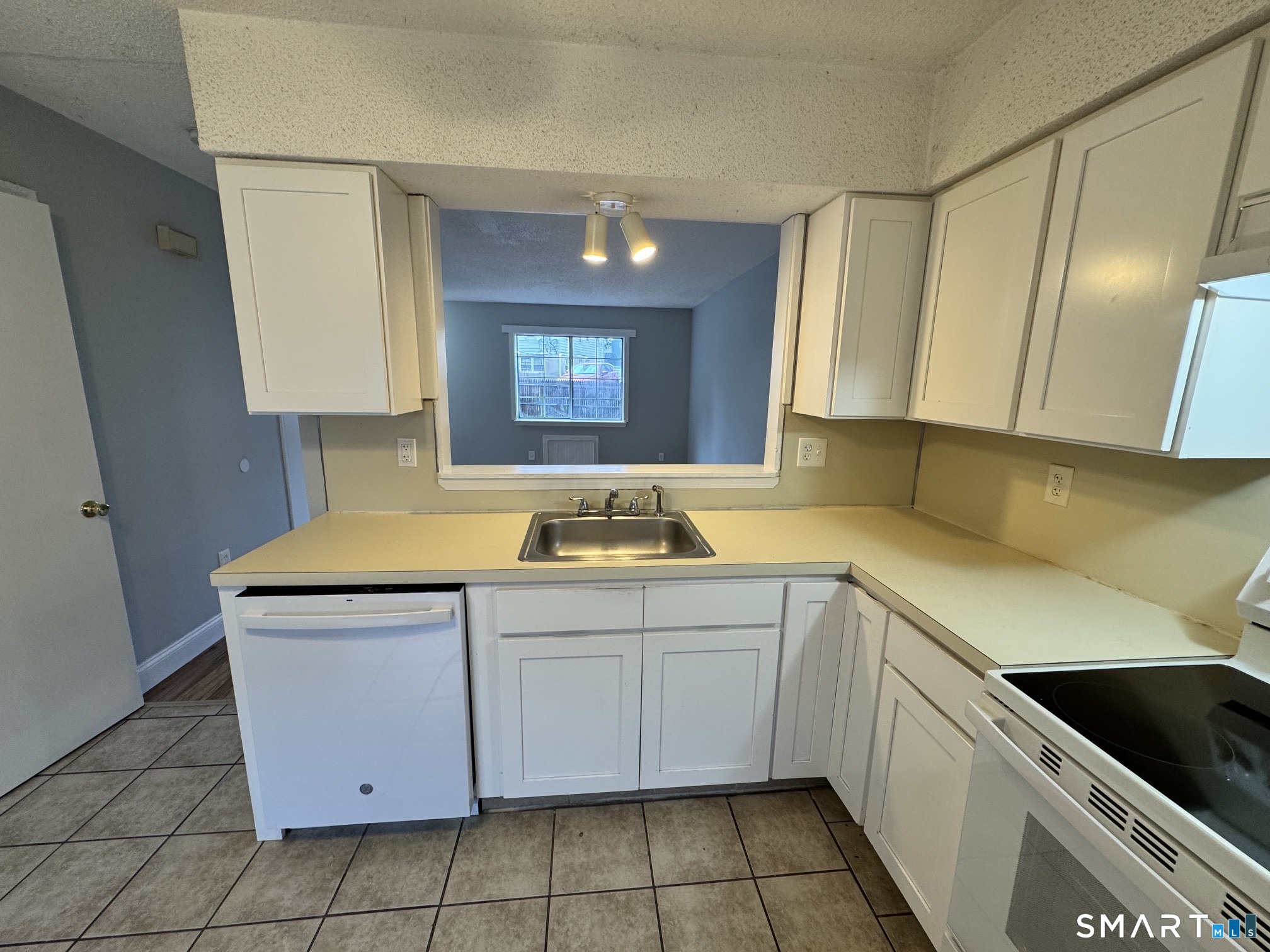 975 Meriden Road Waterbury CT 06705