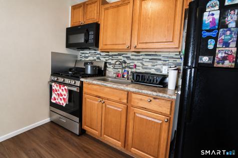 27 Redwood Drive East Haven CT 06513