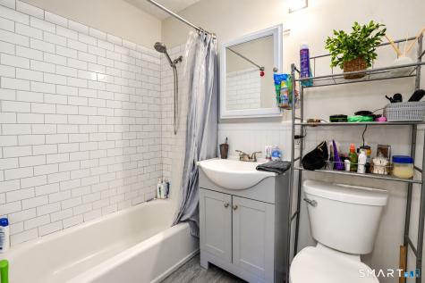 27 Redwood Drive East Haven CT 06513