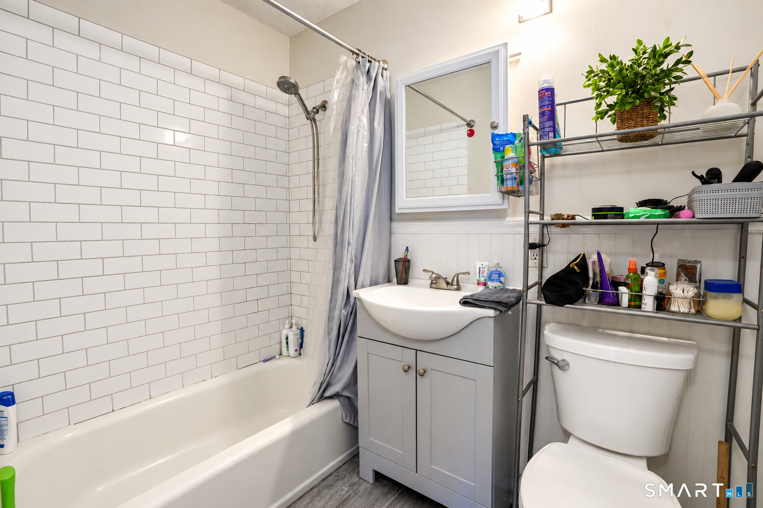 27 Redwood Drive East Haven CT 06513