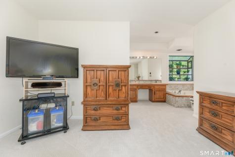 3 Racebrook Court Cheshire CT 06410
