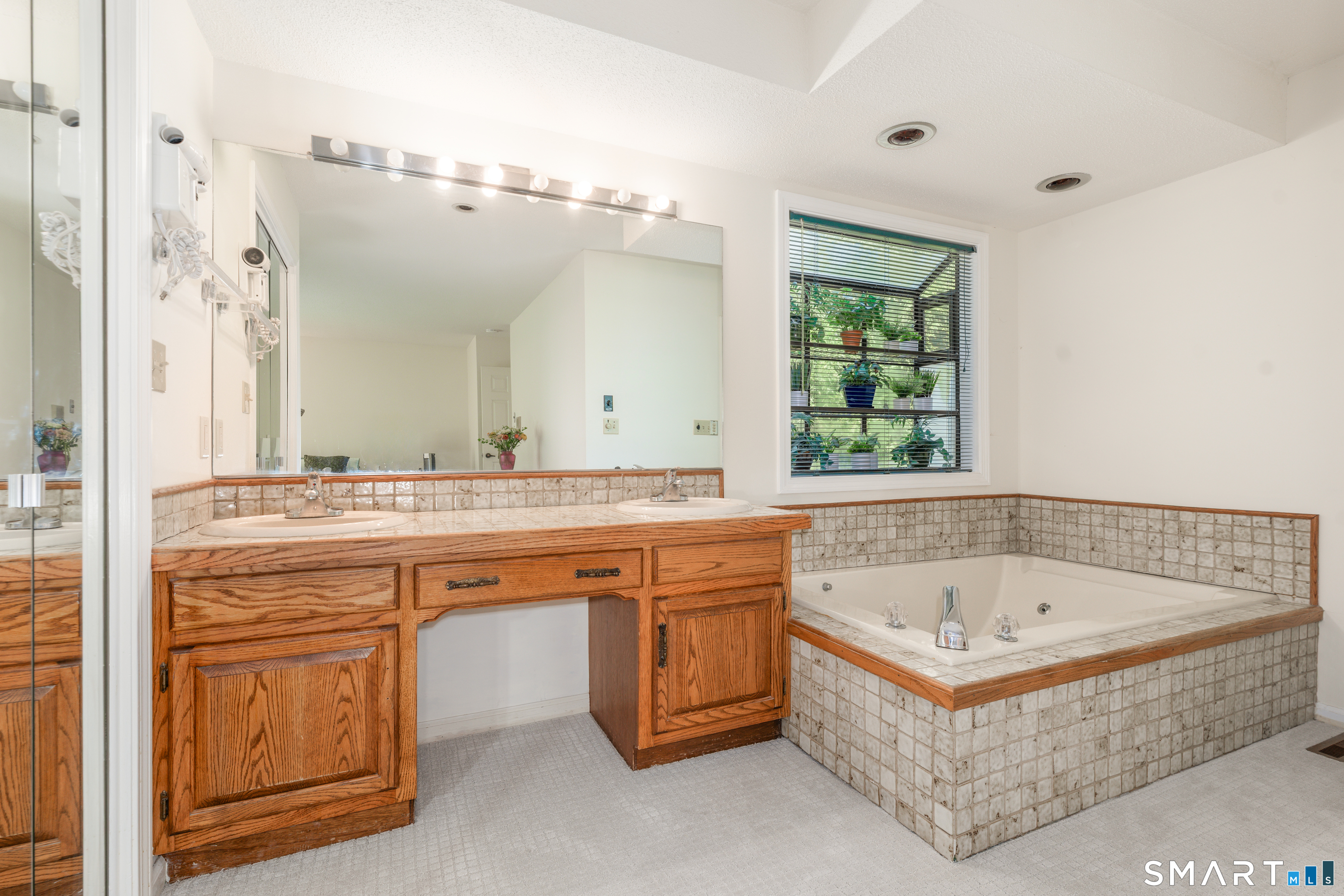 3 Racebrook Court Cheshire CT 06410