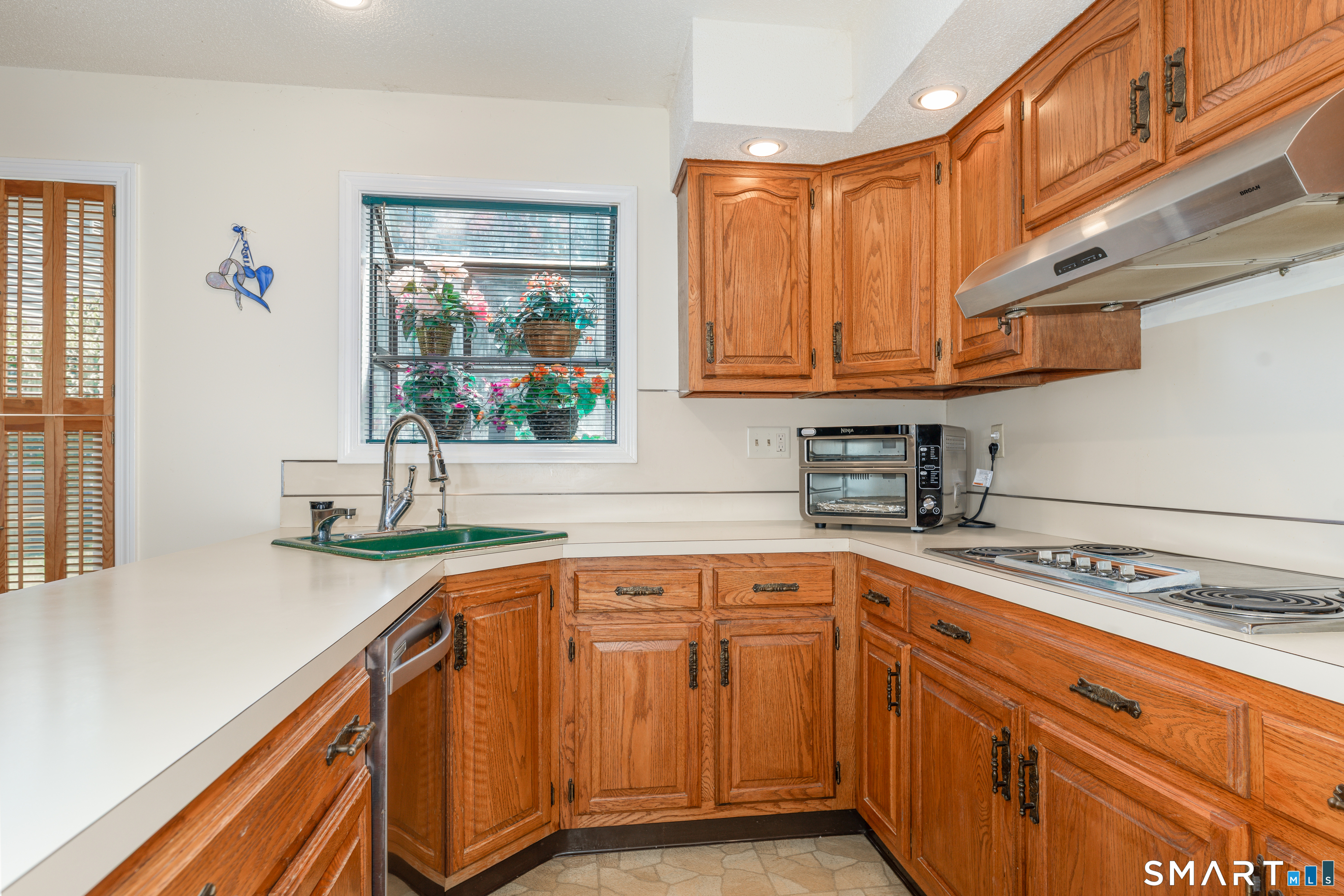 3 Racebrook Court Cheshire CT 06410