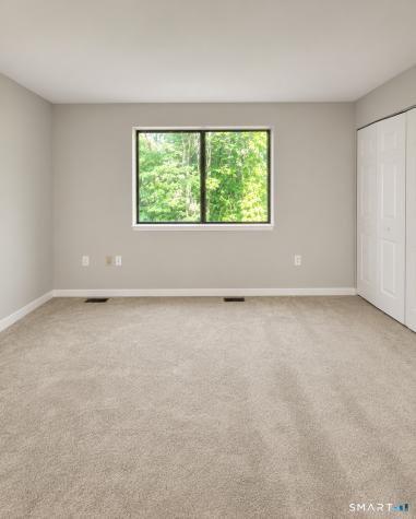 5 Farmington Chase Crescent Farmington CT 06032