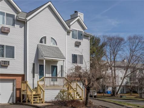 925 Oronoke Road Waterbury CT 06708