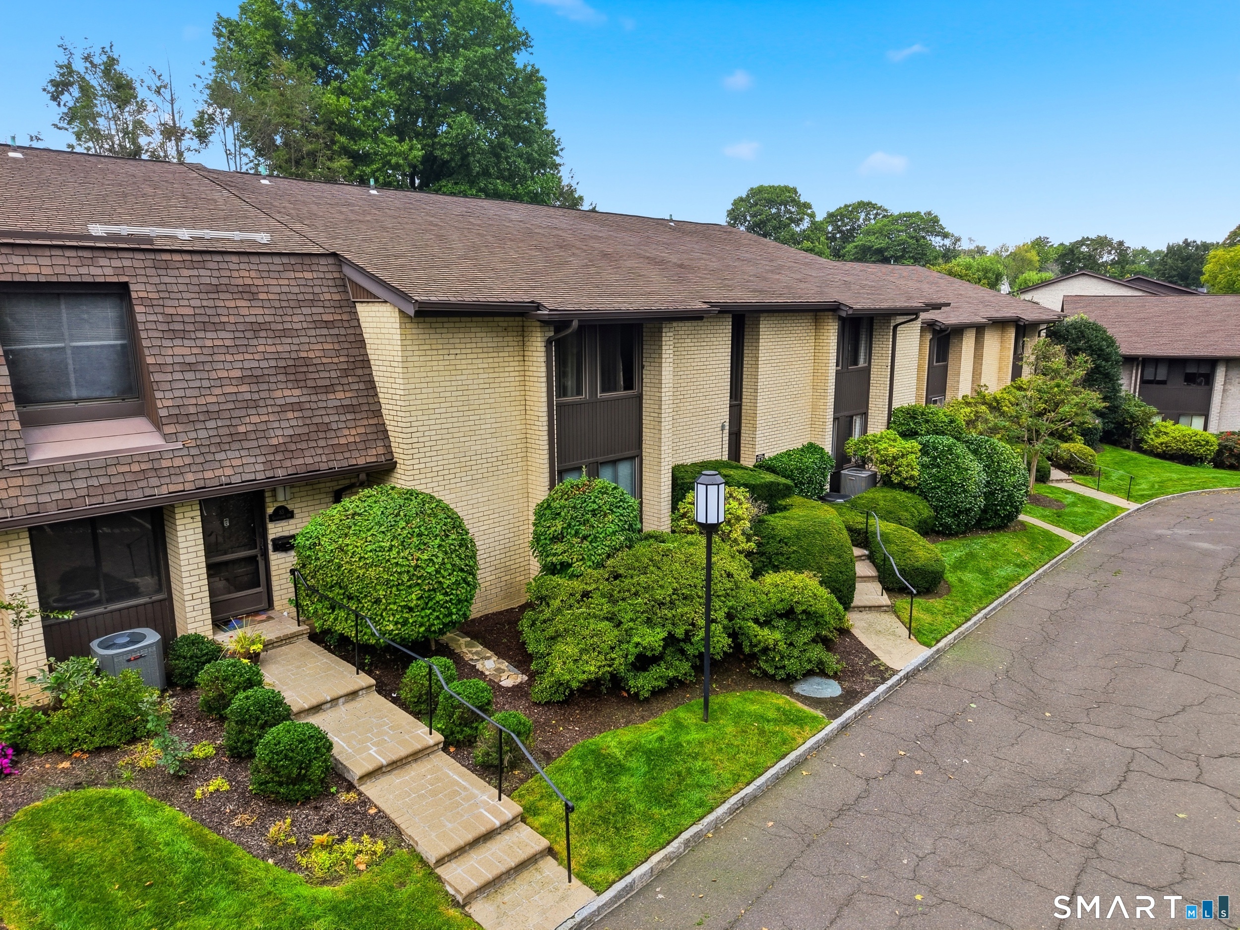 83 Courtland Avenue Stamford CT 06902