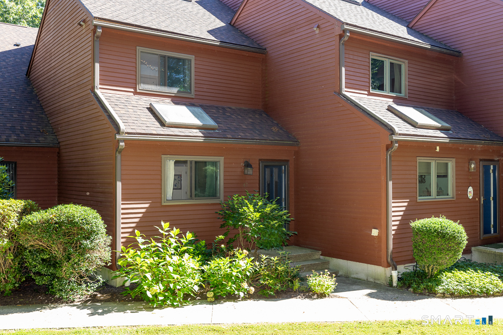 97 West Main Street East Lyme CT 06357