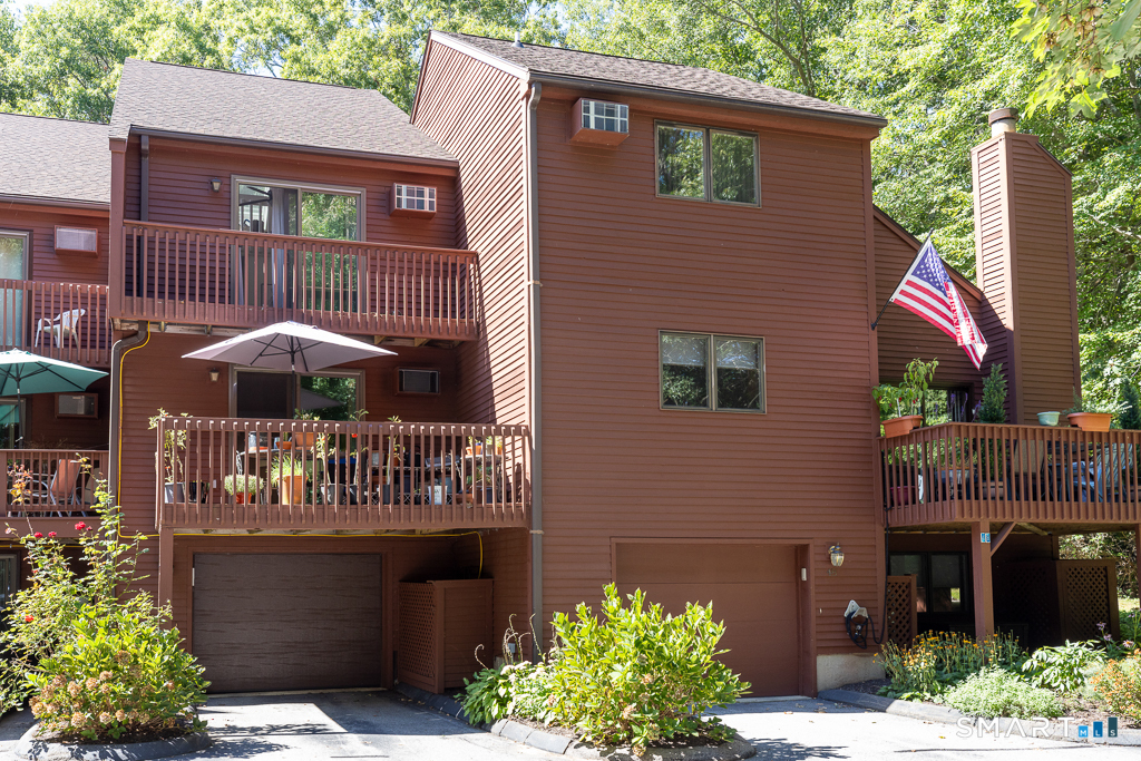 97 West Main Street East Lyme CT 06357