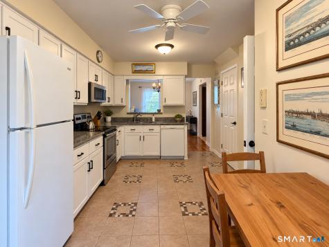8 Driftway Road Danbury CT 06811