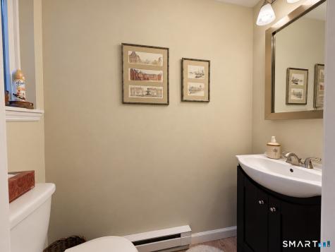 8 Driftway Road Danbury CT 06811