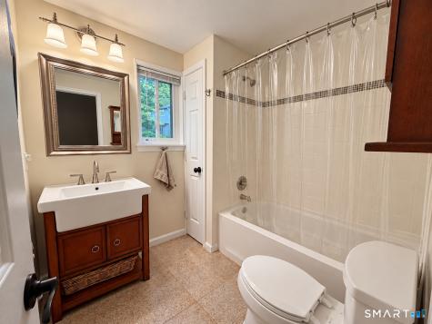 8 Driftway Road Danbury CT 06811