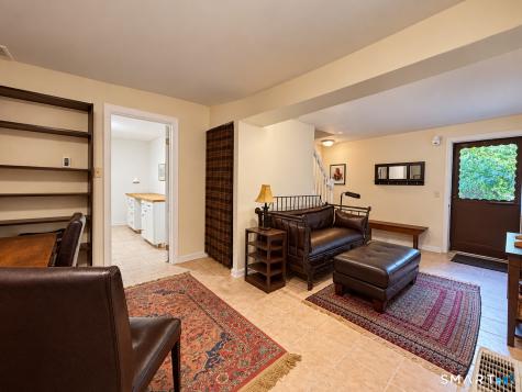 8 Driftway Road Danbury CT 06811
