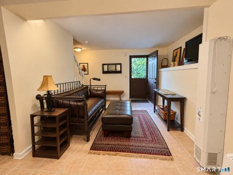 8 Driftway Road Danbury CT 06811