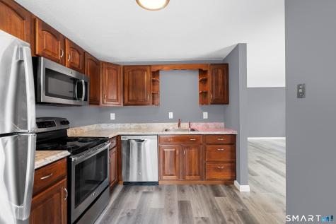 135 Heather Ridge Shelton CT 06484