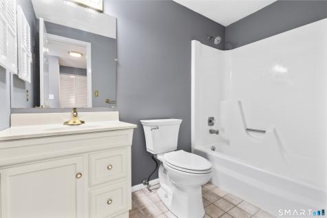 135 Heather Ridge Shelton CT 06484