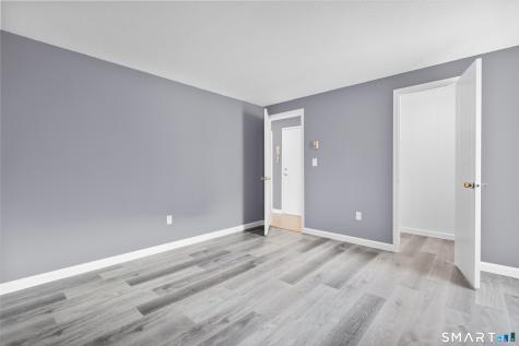 135 Heather Ridge Shelton CT 06484