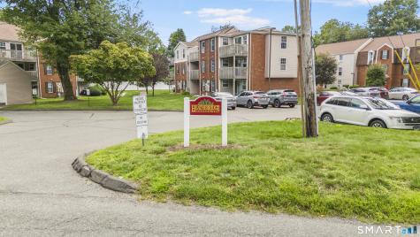 135 Heather Ridge Shelton CT 06484