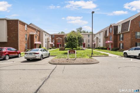 135 Heather Ridge Shelton CT 06484