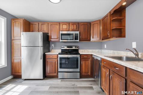 135 Heather Ridge Shelton CT 06484