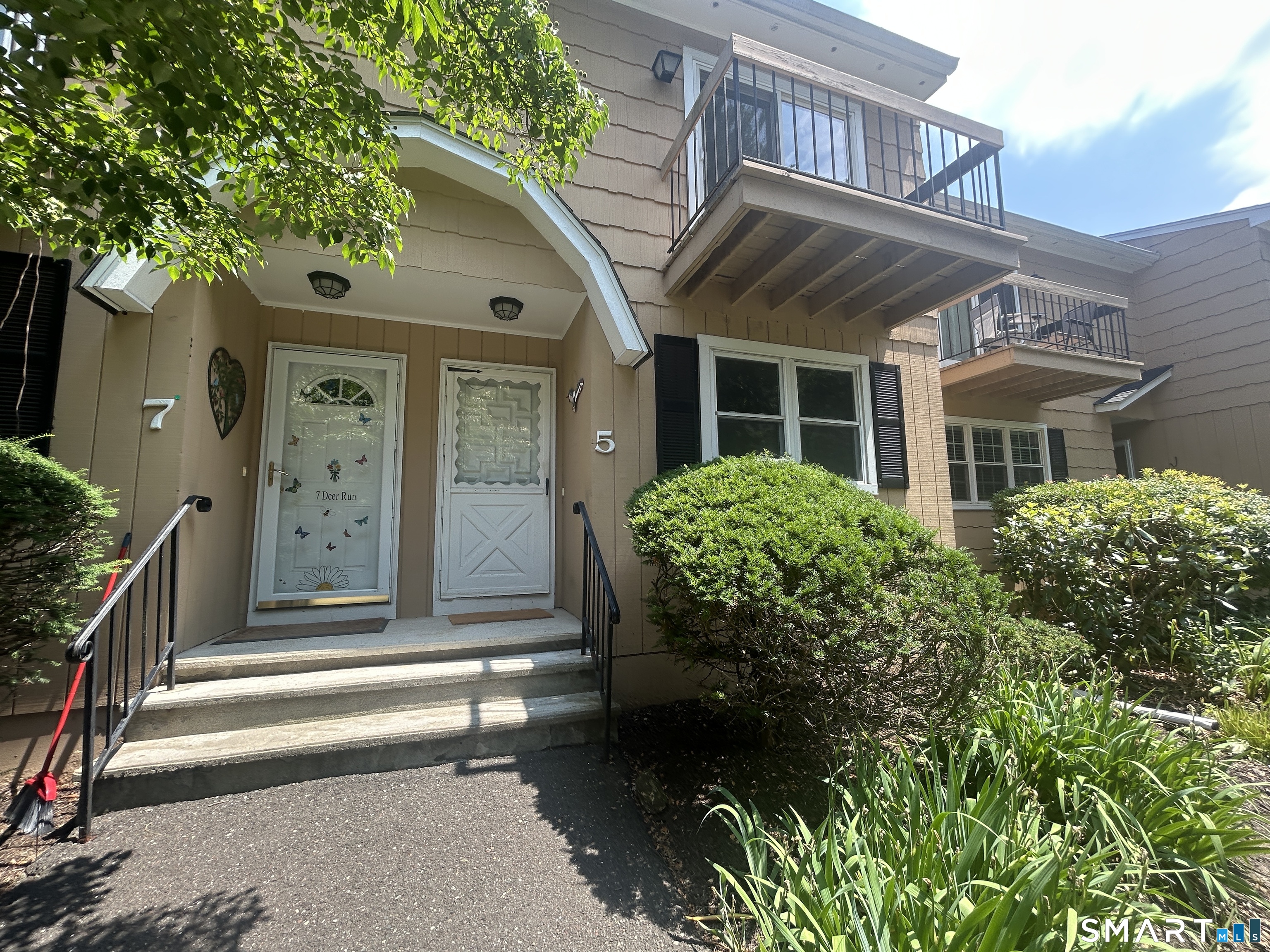 5 Deer Run Bethel CT 06801