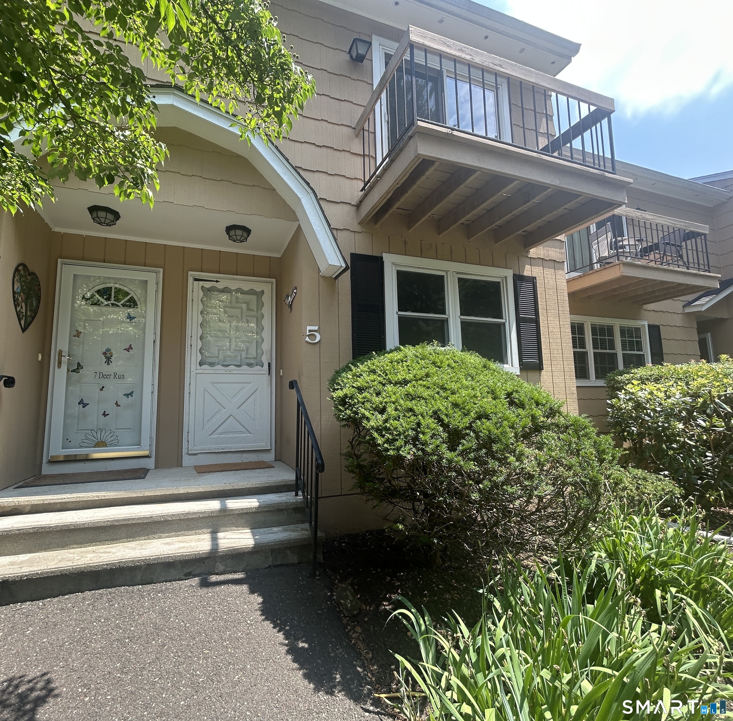 5 Deer Run Bethel CT 06801