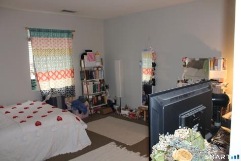 209 Judd Square Wallingford CT 06492