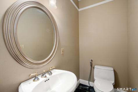 15 Governors Row West Hartford CT 06117