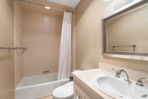 15 Governors Row West Hartford CT 06117