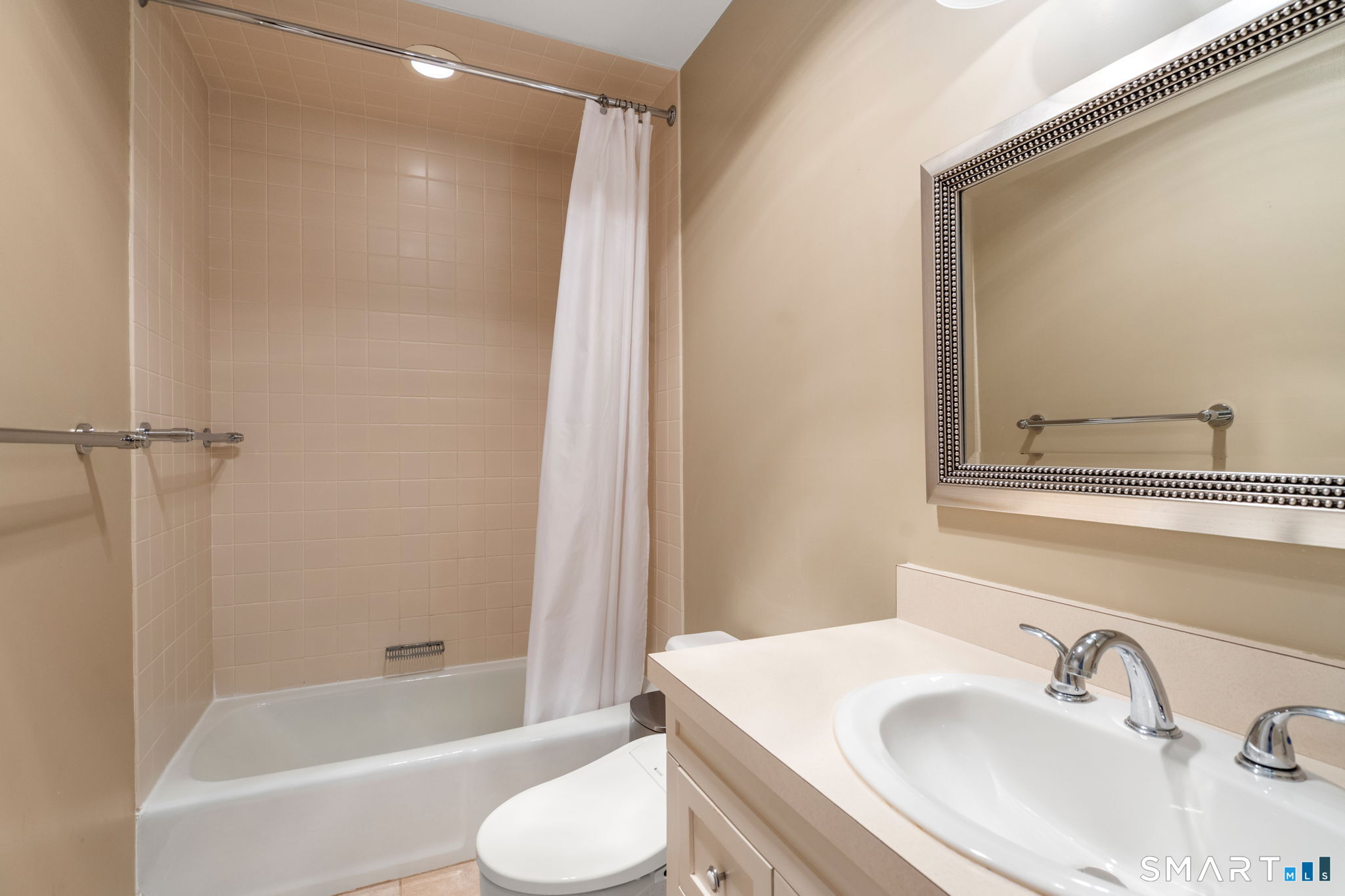15 Governors Row West Hartford CT 06117