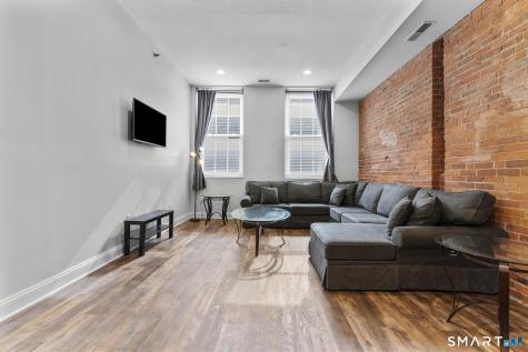 196 Crown Street New Haven CT 06510