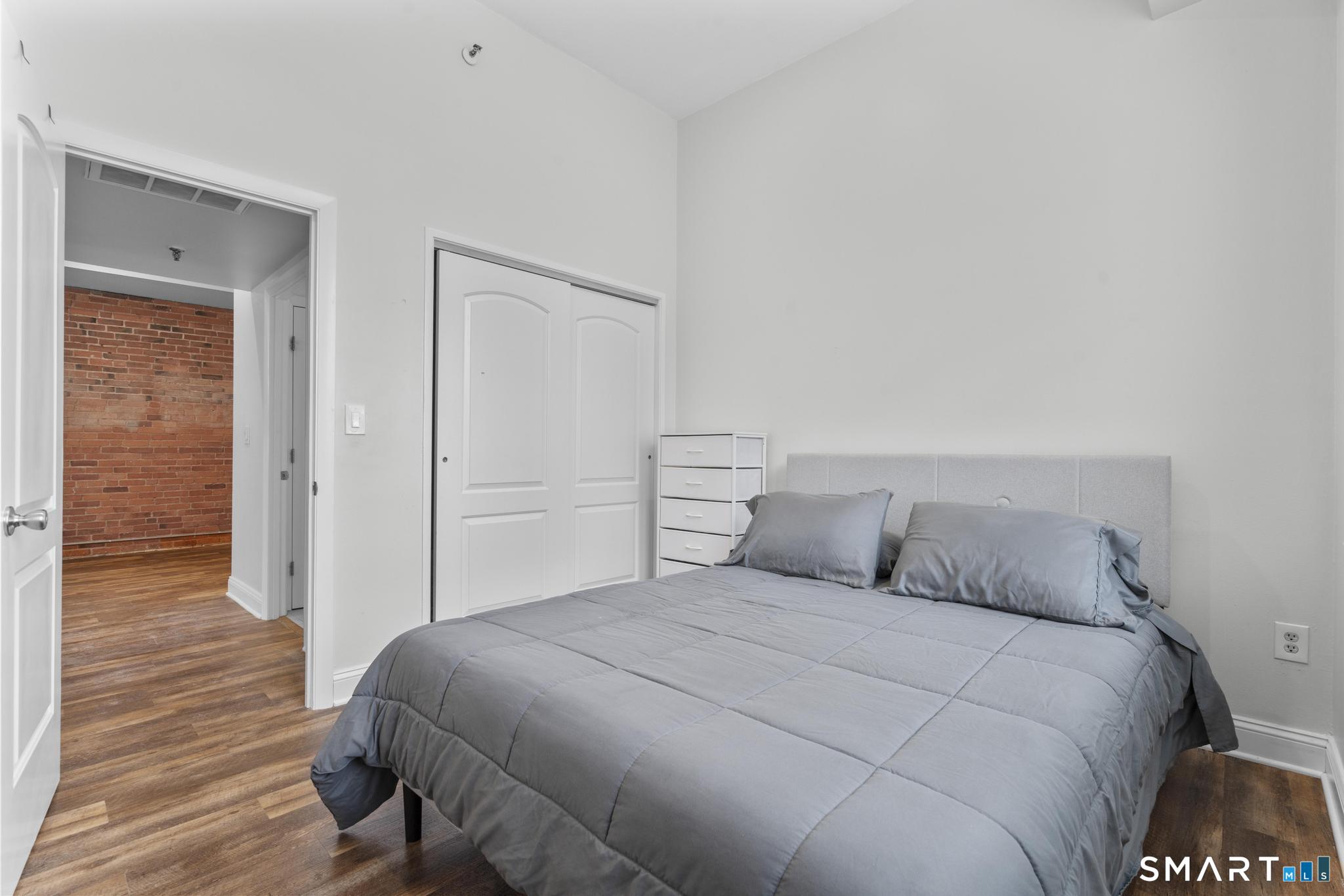 196 Crown Street New Haven CT 06510