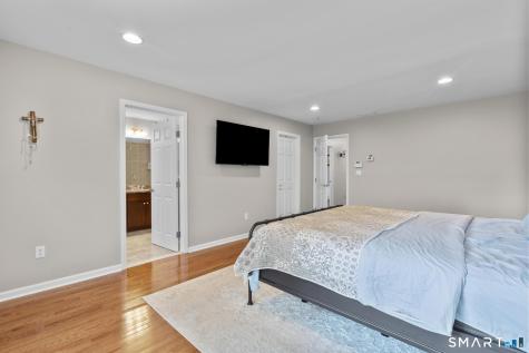 3 Winding Trail Middlebury CT 06762
