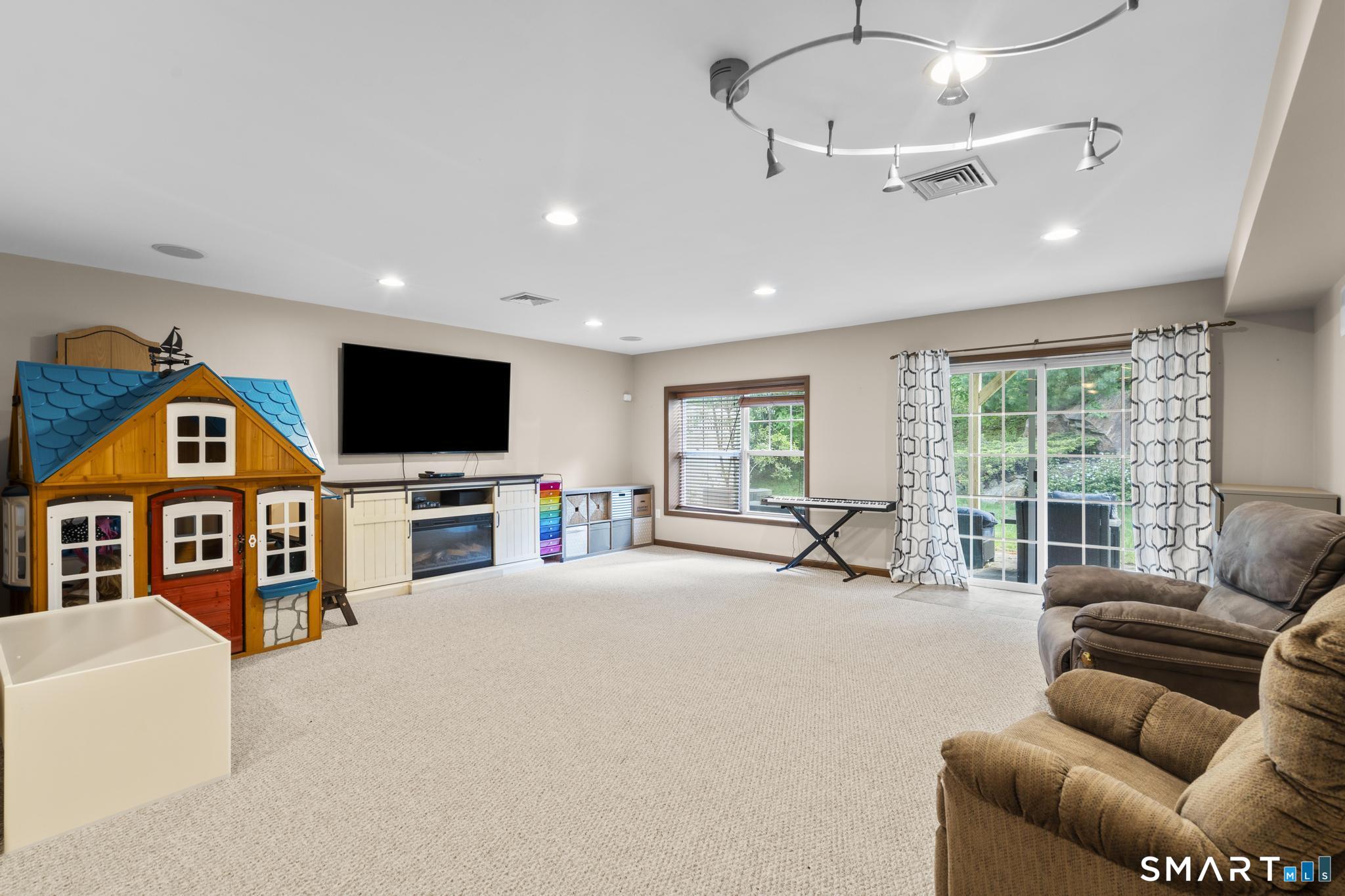 3 Winding Trail Middlebury CT 06762
