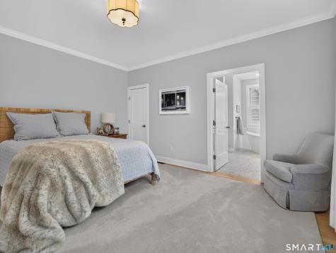 20 Benton's Knoll Guilford CT 06437