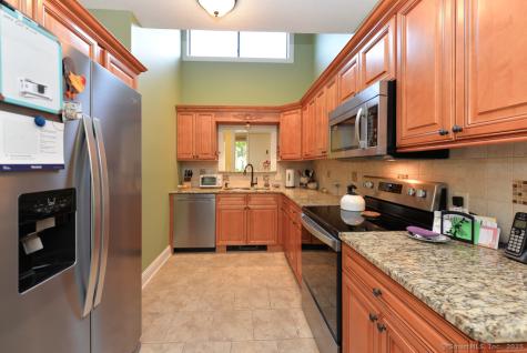 902 Heritage Village Southbury CT 06488