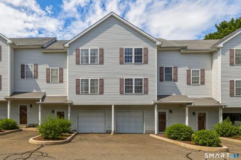 11 Mannions Lane Danbury CT 06810