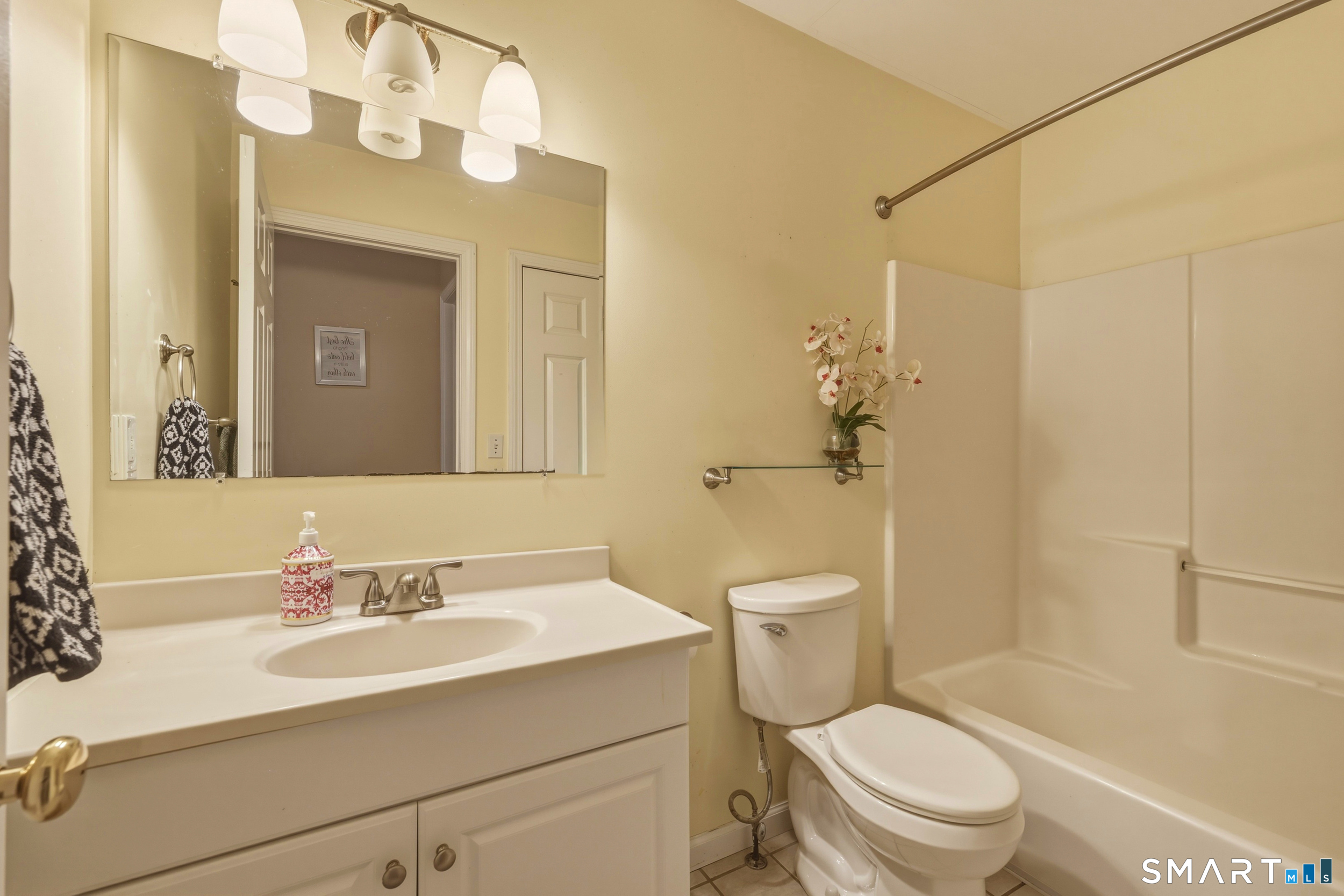 11 Mannions Lane Danbury CT 06810