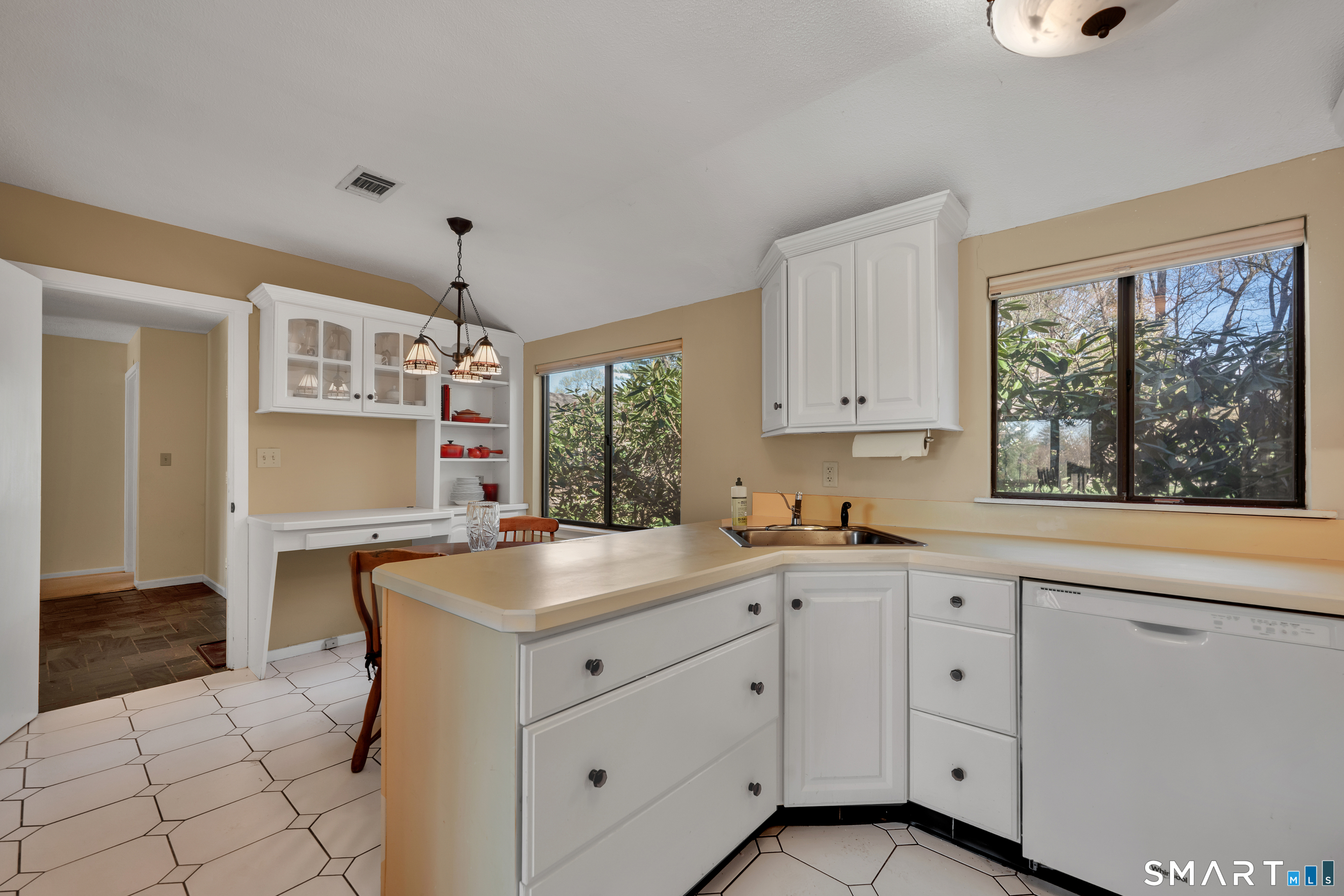 14 Canterbury Lane Avon CT 06001