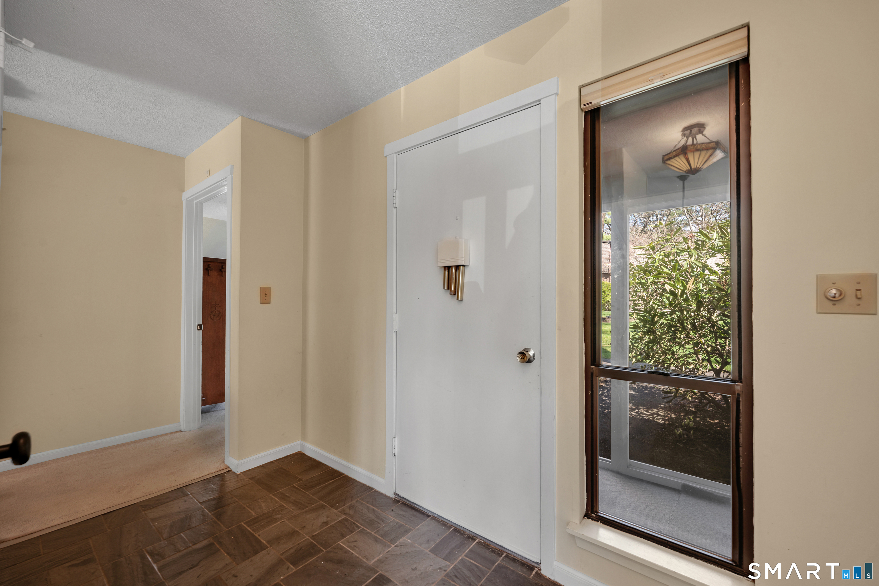 14 Canterbury Lane Avon CT 06001