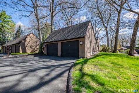 14 Canterbury Lane Avon CT 06001