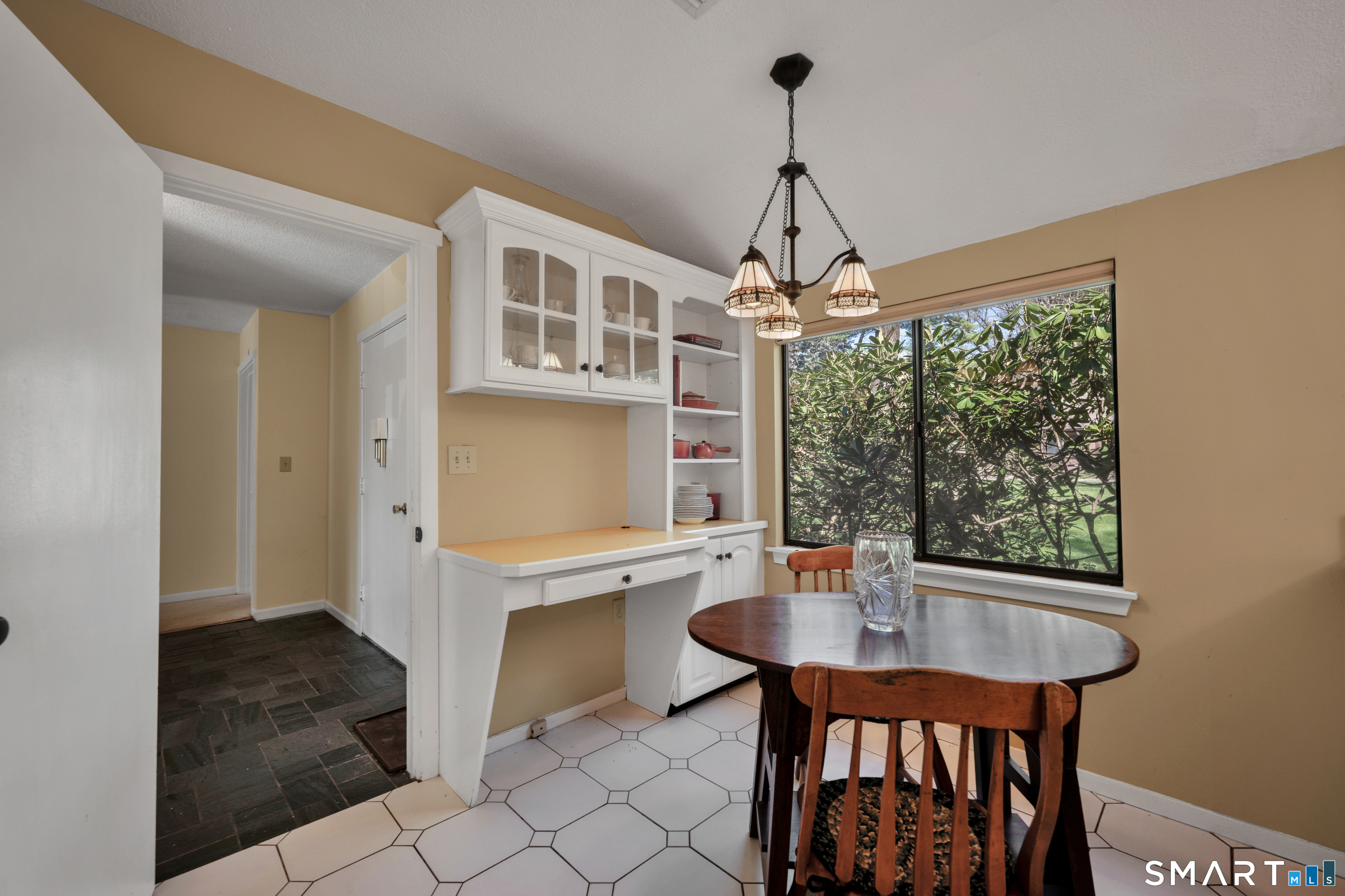 14 Canterbury Lane Avon CT 06001