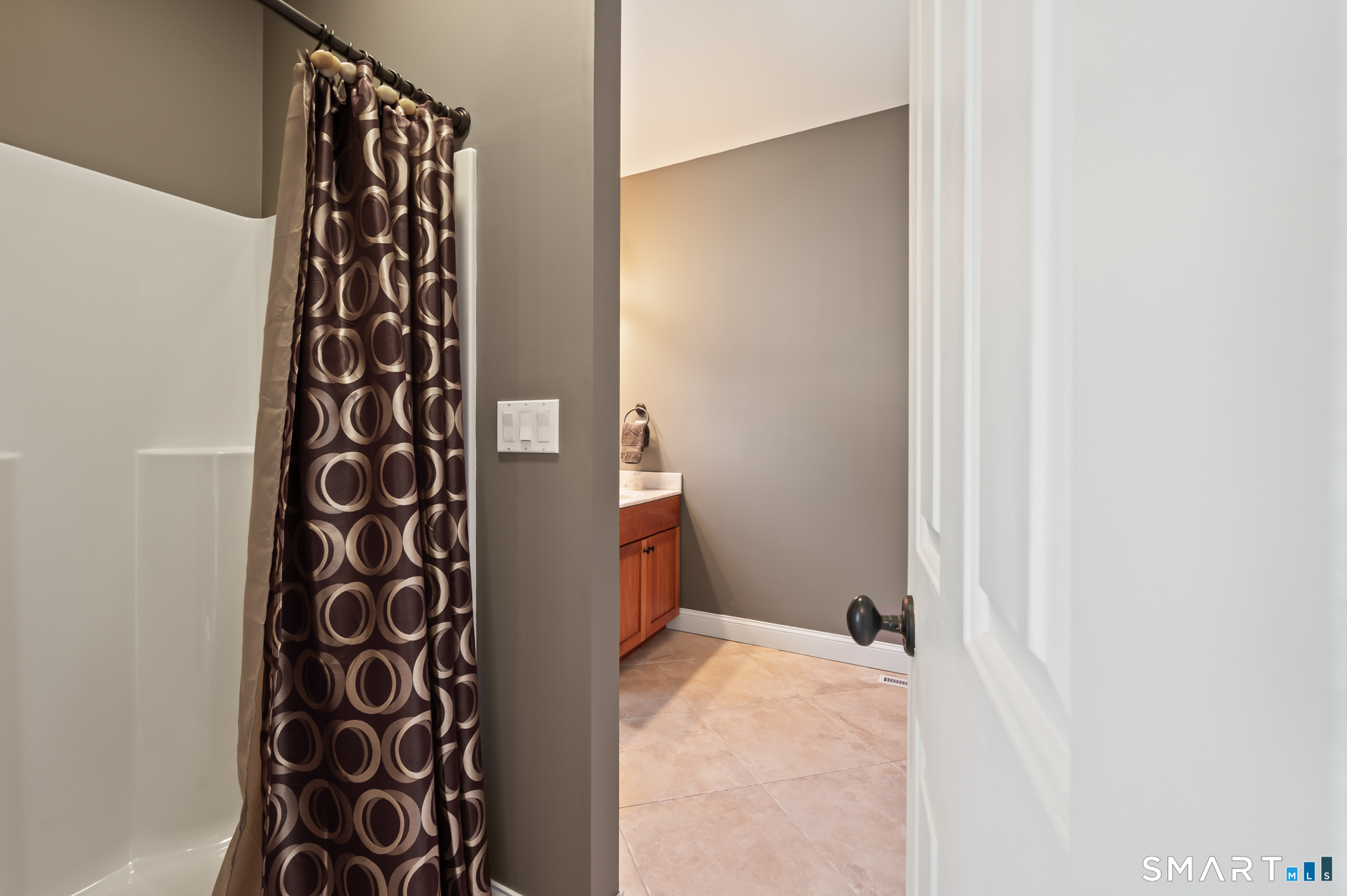 1421 Farmington Avenue Farmington CT 06032