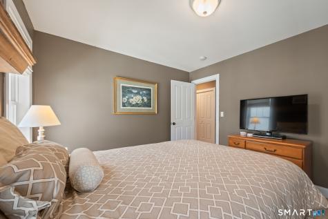 1421 Farmington Avenue Farmington CT 06032