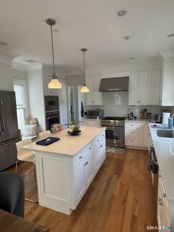 65 Sherwood Place Greenwich CT 06830