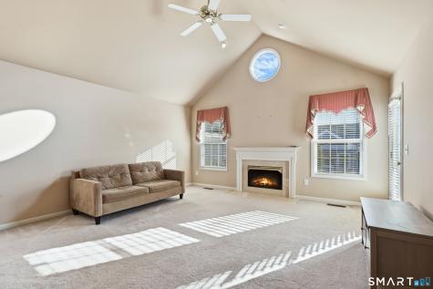 31 Saint George Place Newtown CT 06482