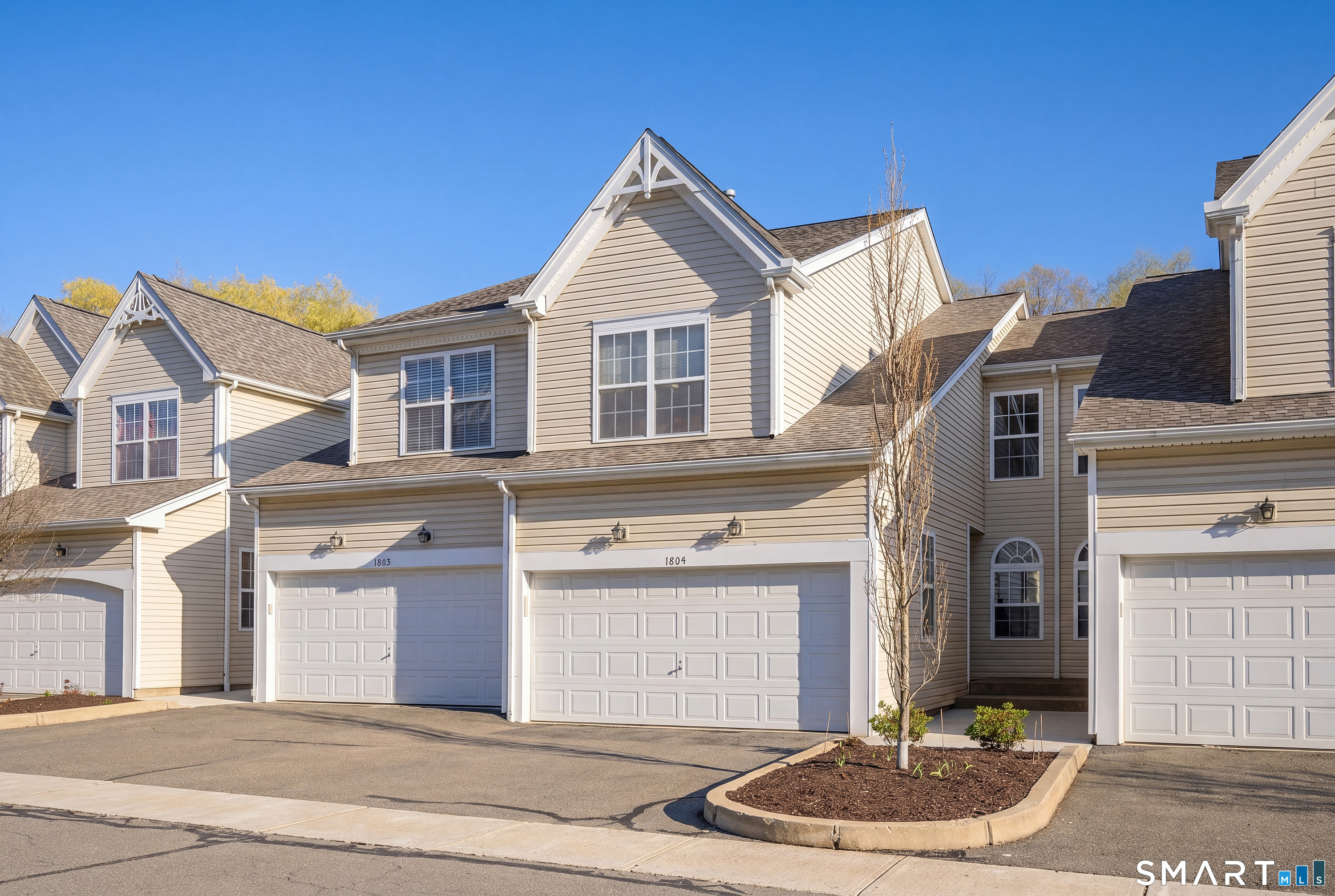 1804 Eaton Court Danbury CT 06811