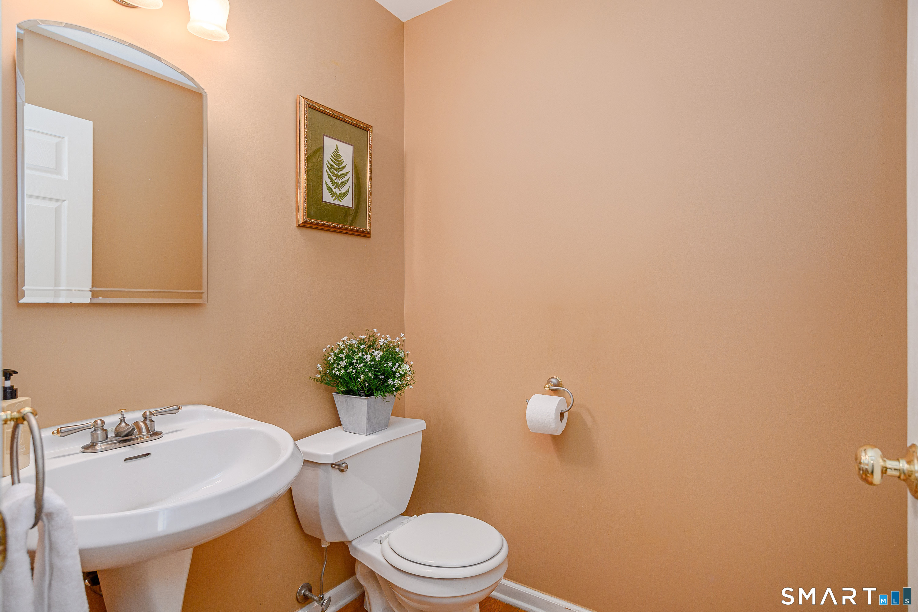 1804 Eaton Court Danbury CT 06811