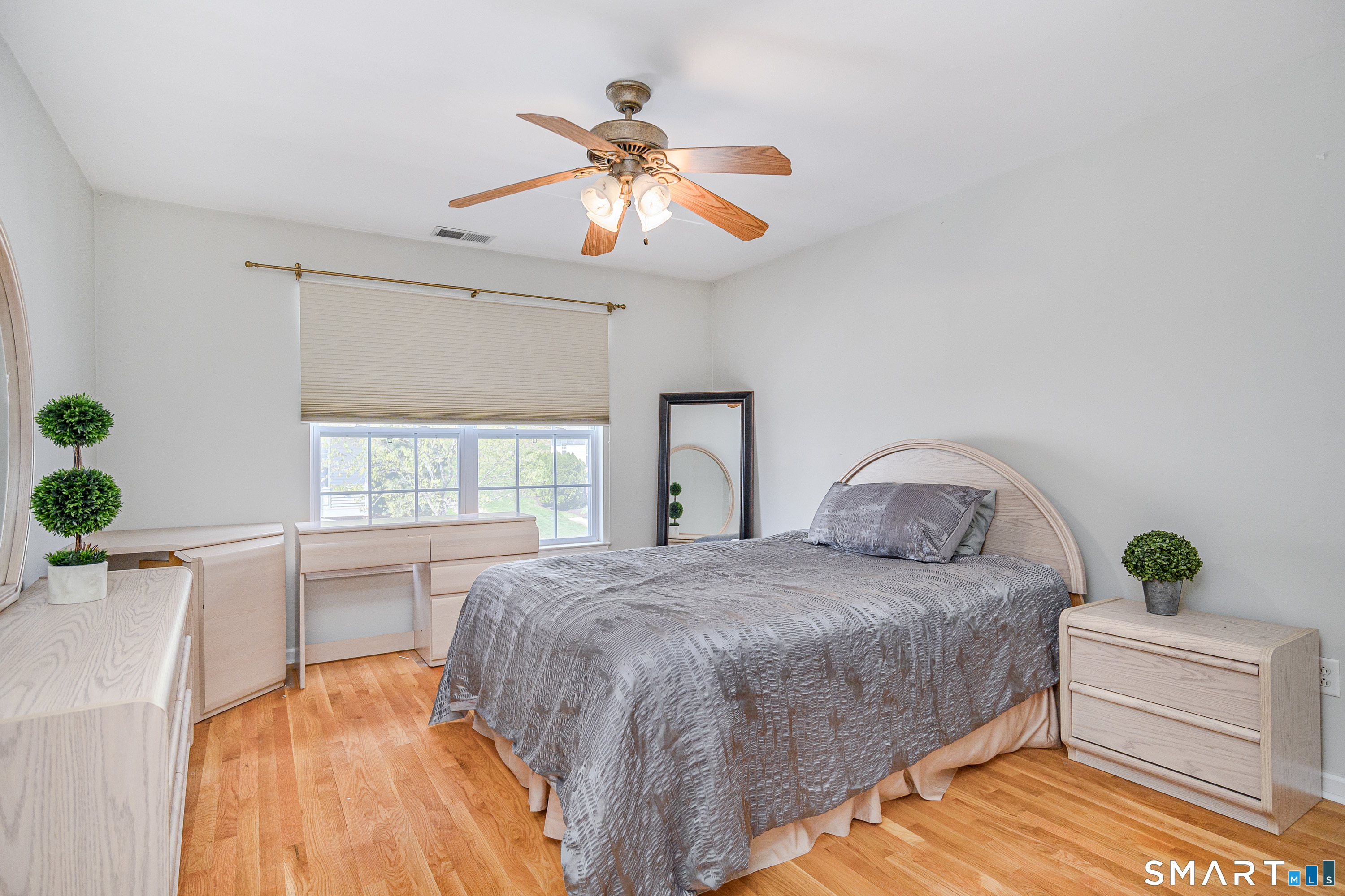 1804 Eaton Court Danbury CT 06811